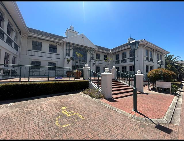 330M² OFFICE TO LET IN KENILWORTH